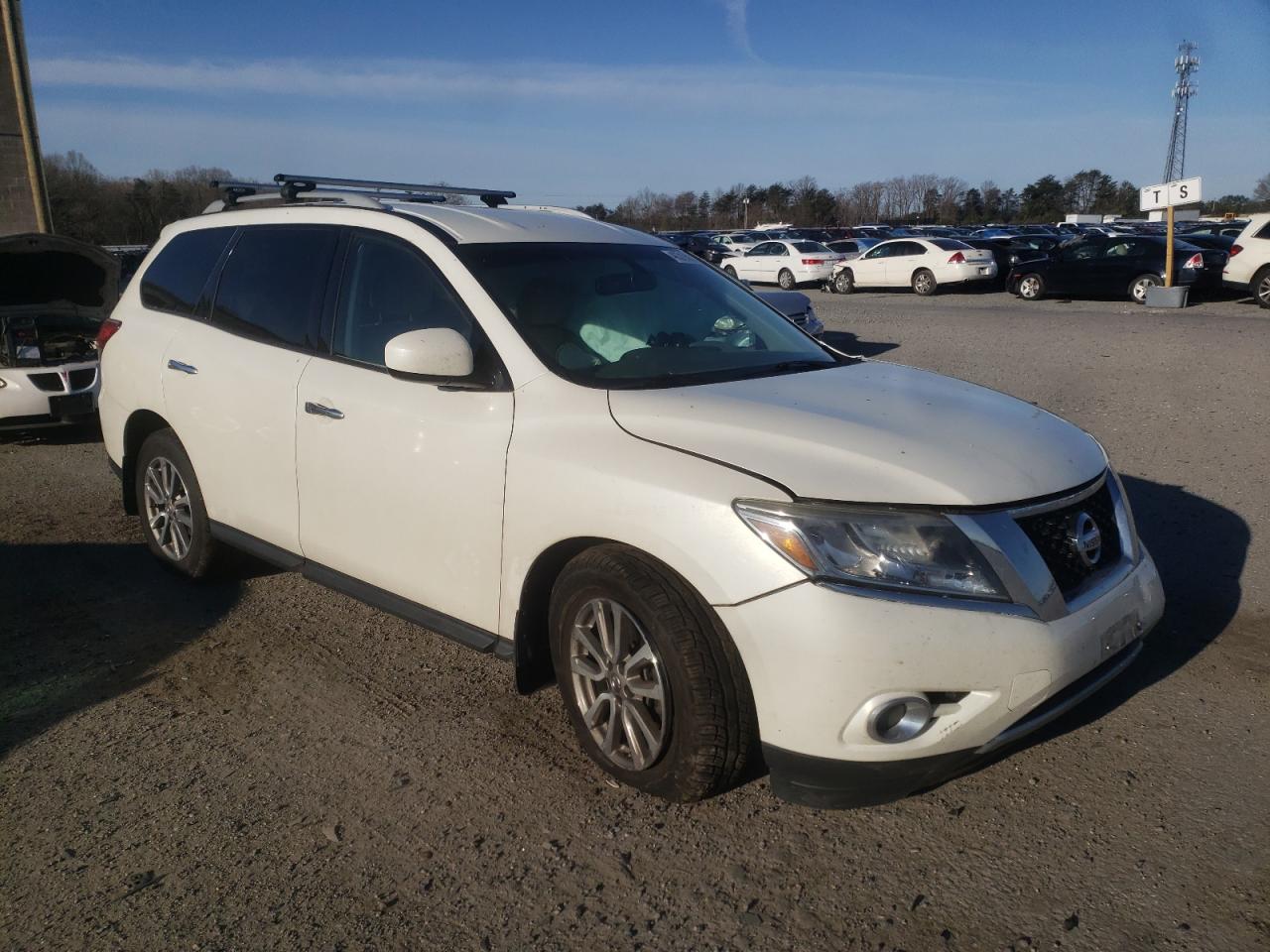 NISSAN PATHFINDER 2015 with VIN 5N1AR2MN0FC651854 - Photo from auction