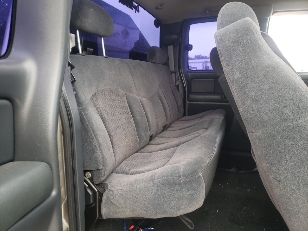 Photo 6 from auction – 2002 CHEVROLET SILVERADO with VIN 1GCHC29192E104462