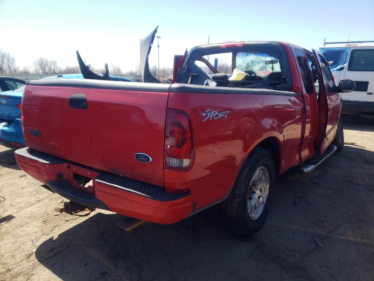 Photo 4 from auction – 2003 FORD F150 with VIN 1FTRX17L83NA73178