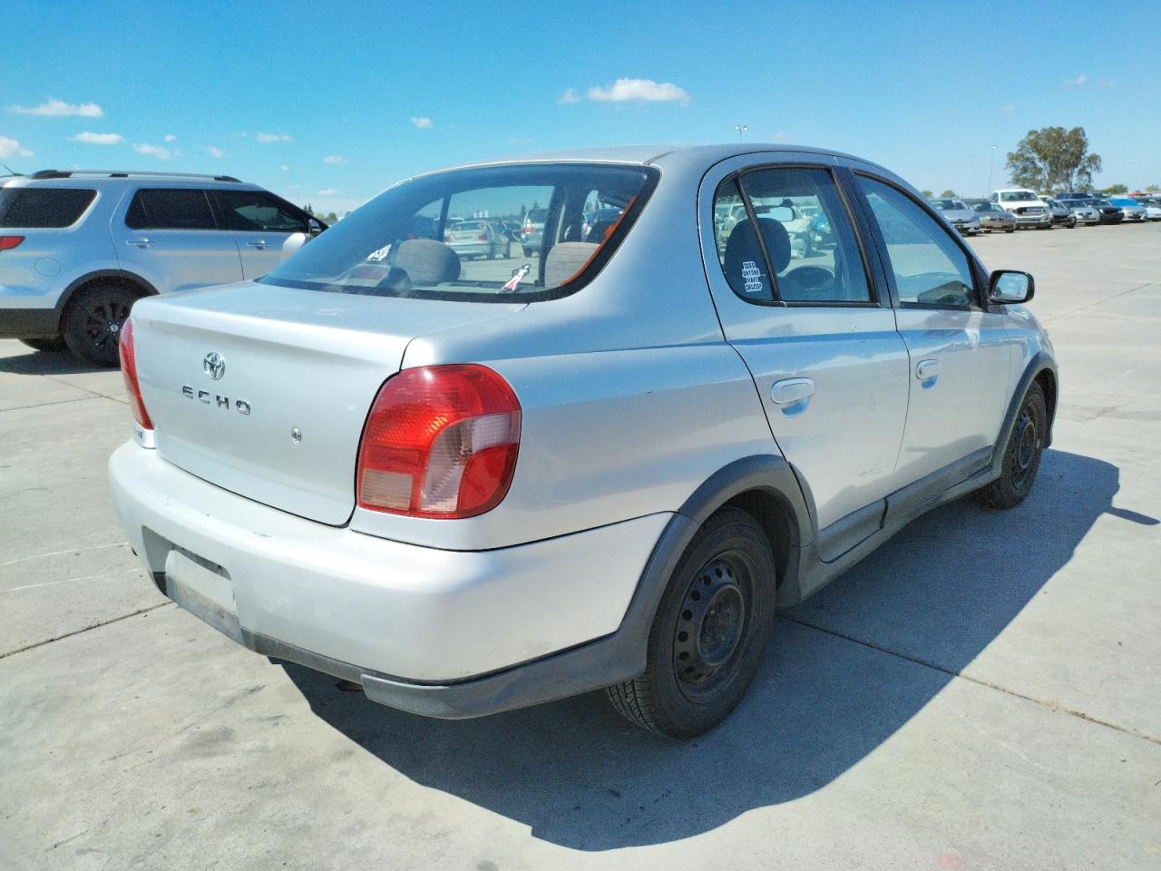 Photo 4 from auction – 2001 TOYOTA ECHO with VIN JTDBT123910155113
