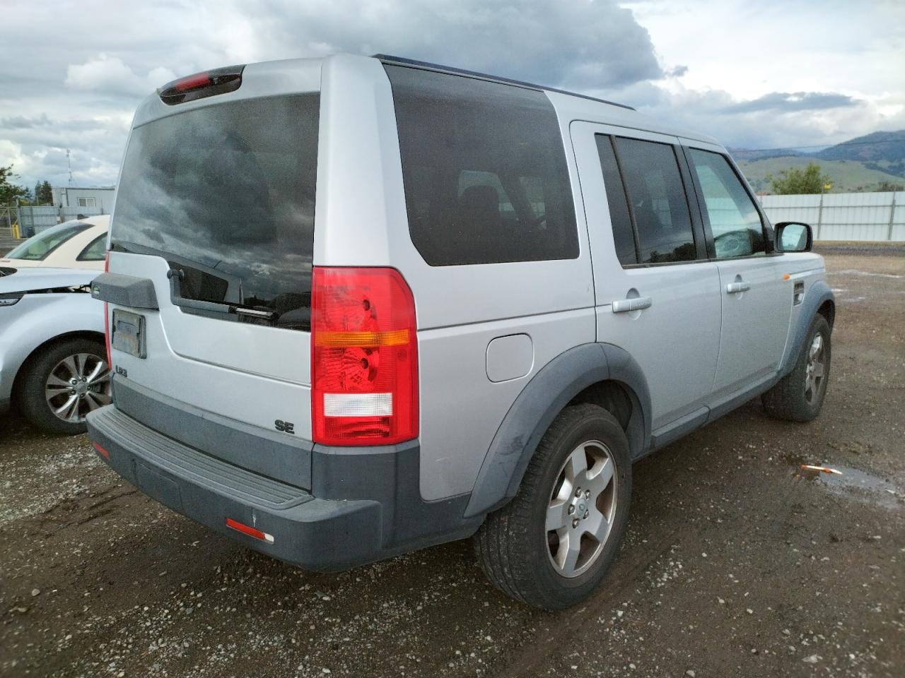 Photo 4 from auction – 2005 LAND ROVER LR3 SE with VIN SALAD24435A339654