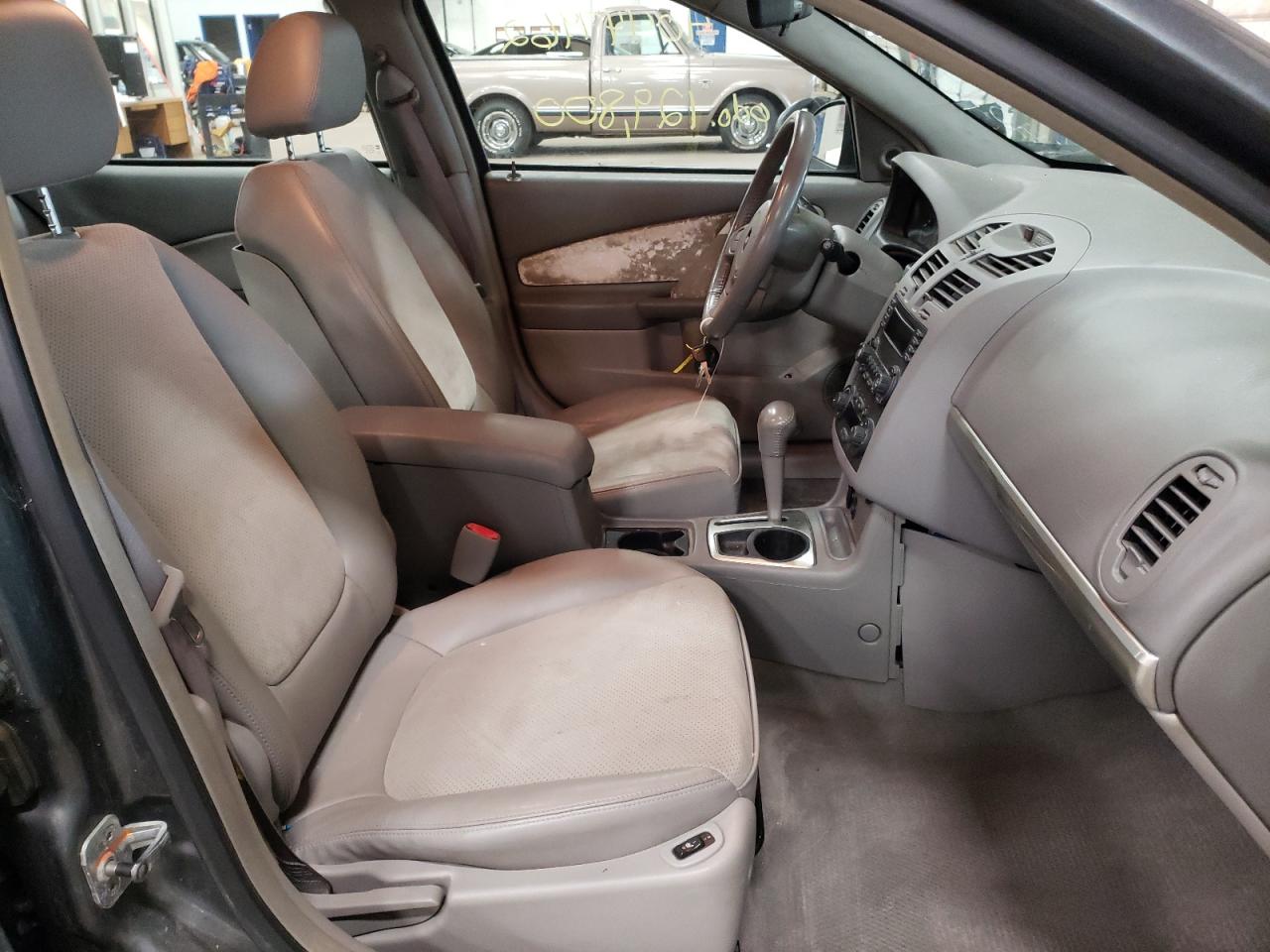 Photo 5 from auction – 2005 CHEVROLET MALIBU with VIN 1G1ZU54885F139508