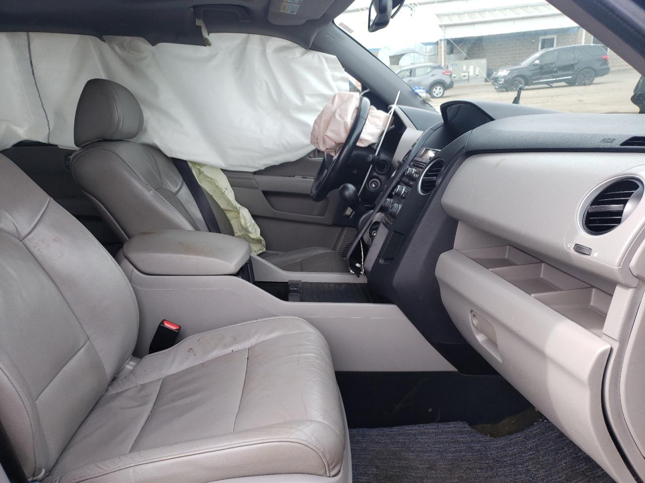 Photo 5 from auction – 2015 HONDA PILOT EXL with VIN 5FNYF4H51FB044088