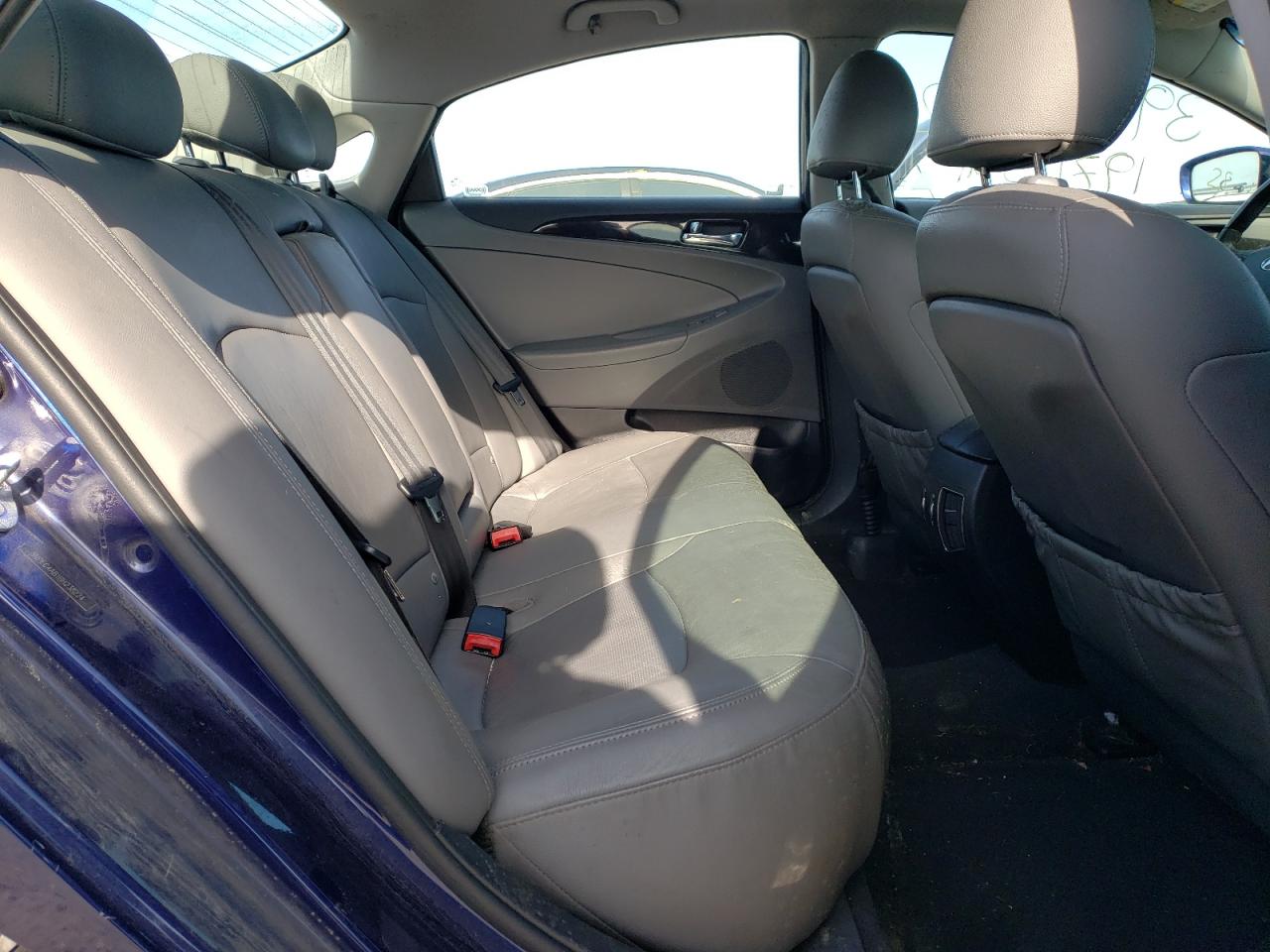 Photo 6 from auction – 2011 HYUNDAI SONATA SE with VIN 5NPEC4AB1BH238224