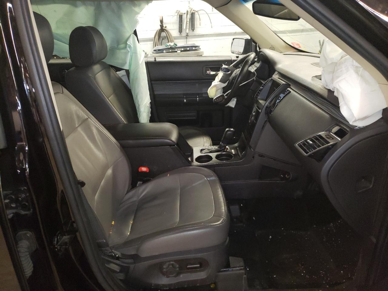 Photo 5 from auction – 2019 FORD FLEX LIMIT with VIN 2FMHK6D84KBA01682