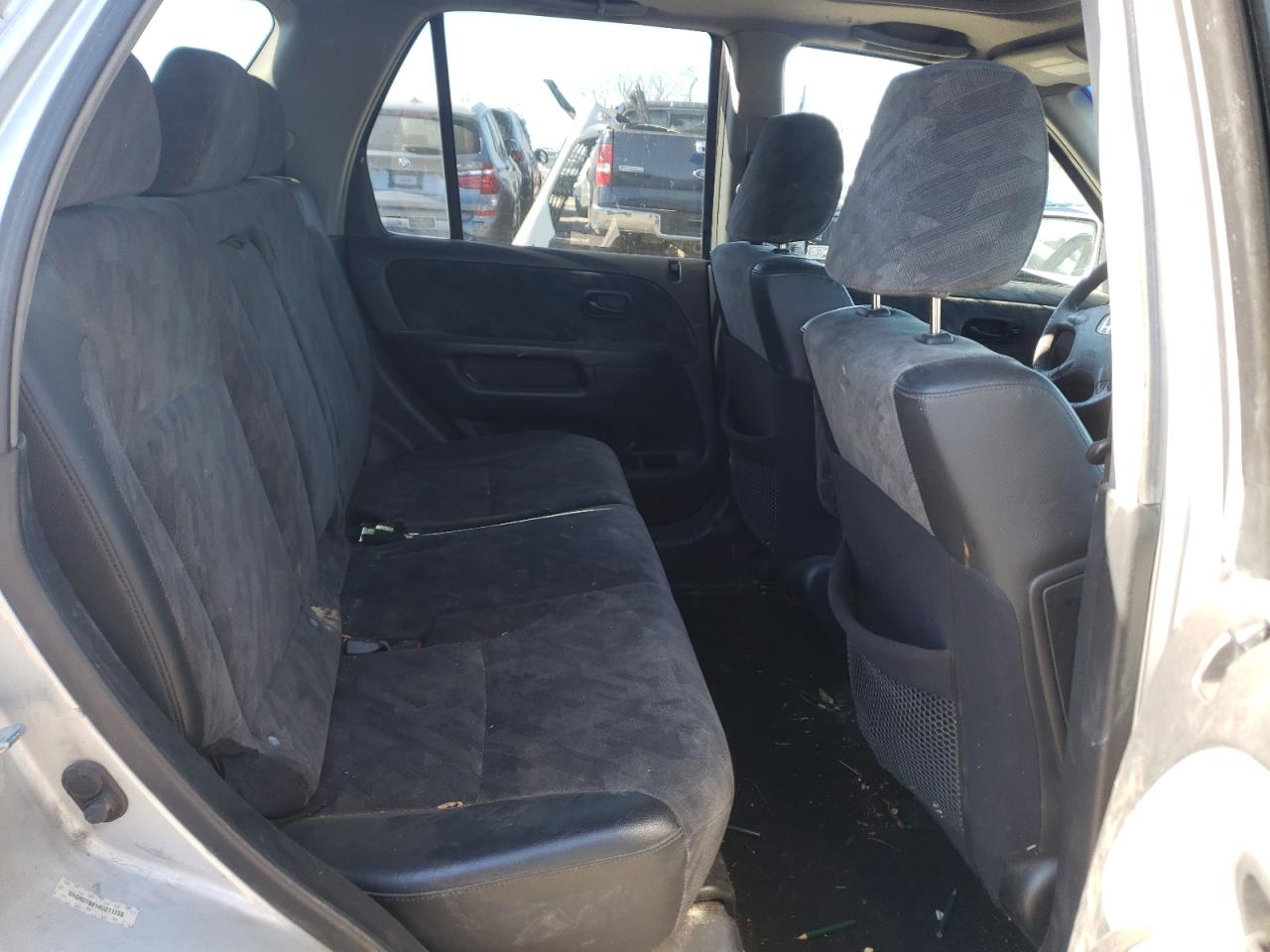 Photo 6 from auction – 2004 HONDA CR-V EX with VIN SHSRD78814U211755