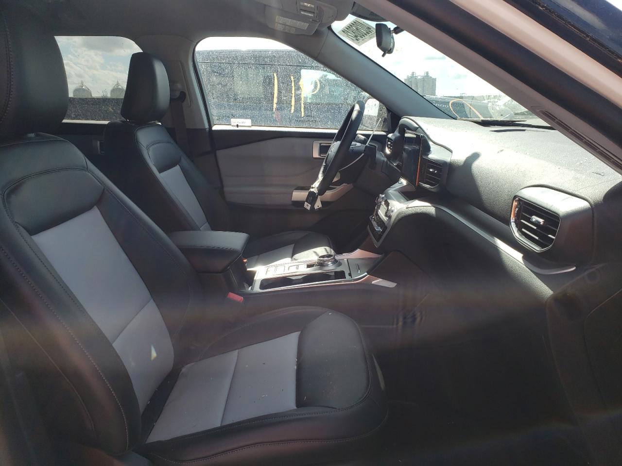 Photo 5 from auction – 2022 FORD EXPLORER X with VIN 1FMSK7DH0NGA35627