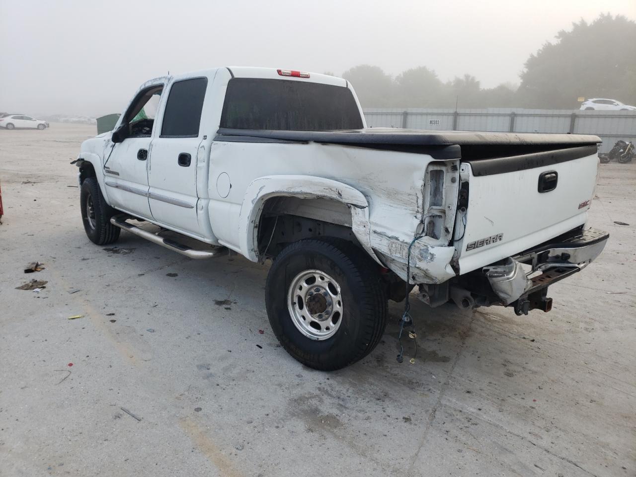 Photo 3 from auction – 2004 GMC SIERRA K25 with VIN 1GTHK23104F126312