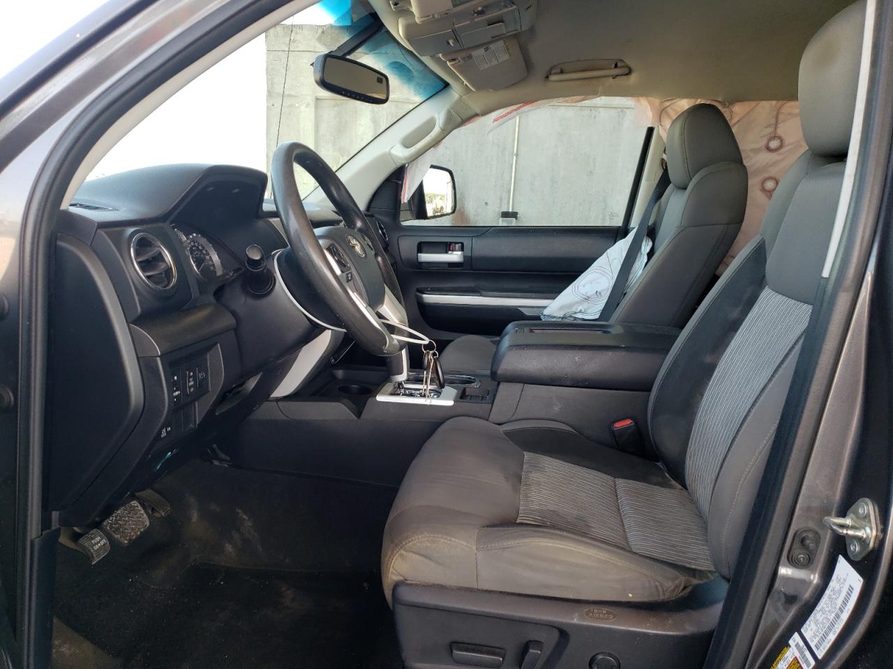 Photo 5 from auction – 2014 TOYOTA TUNDRA DOU with VIN 5TFRY5F10EX148807