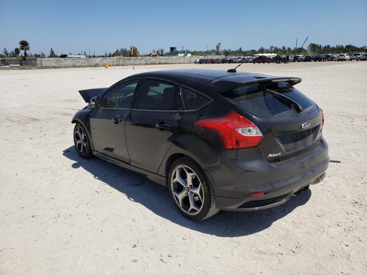Photo 3 from auction – 2013 FORD FOCUS ST with VIN 1FADP3L99DL174992