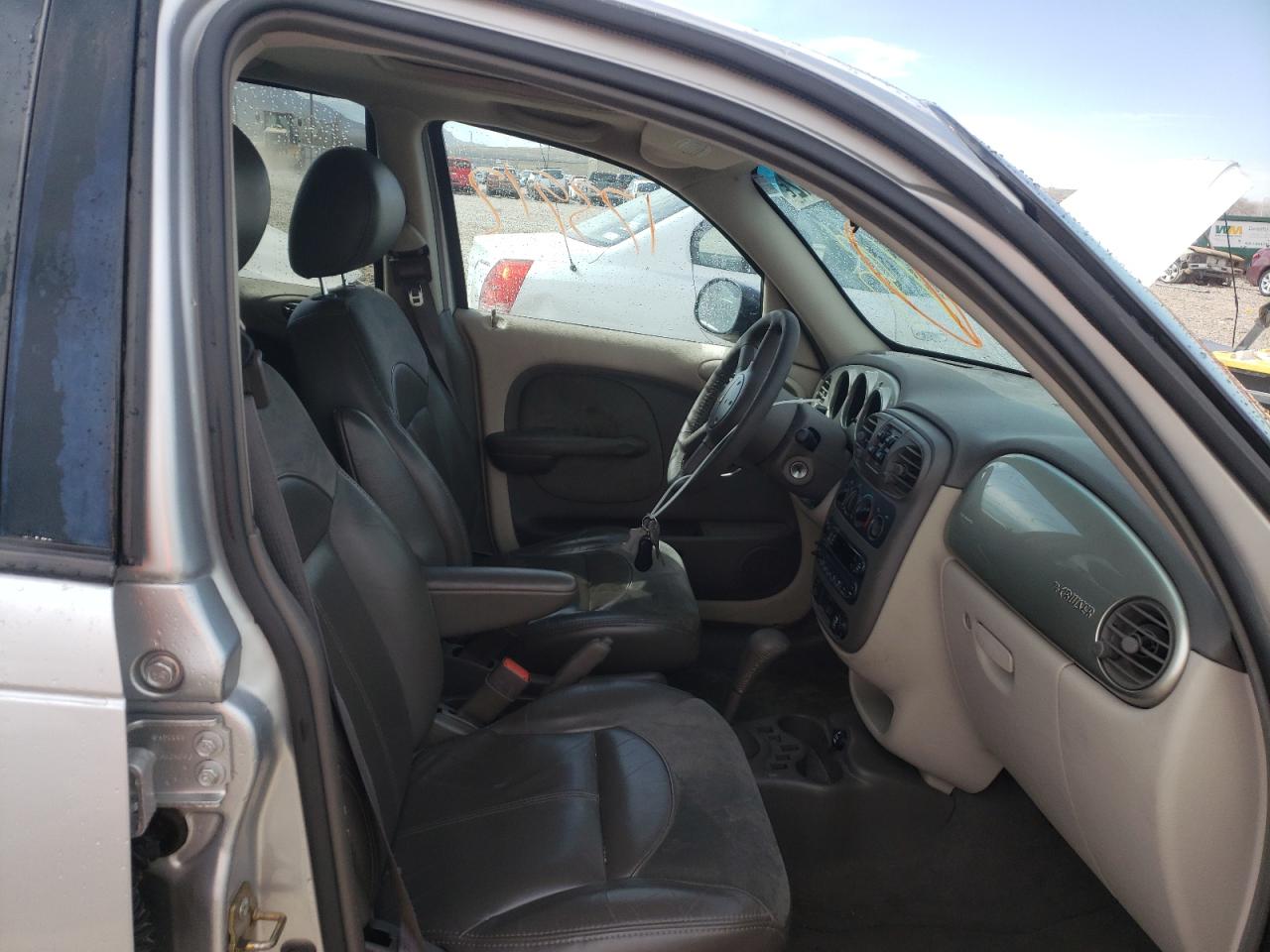 Photo 5 from auction – 2002 CHRYSLER PT CRUISER with VIN 3C8FY68B62T216435