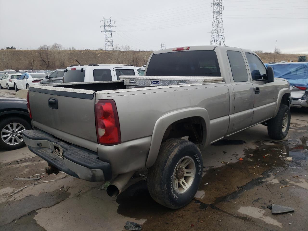 Foto 4 de la subasta – 2003 CHEVROLET SILVERADO con VIN 1GCHK29143E187075