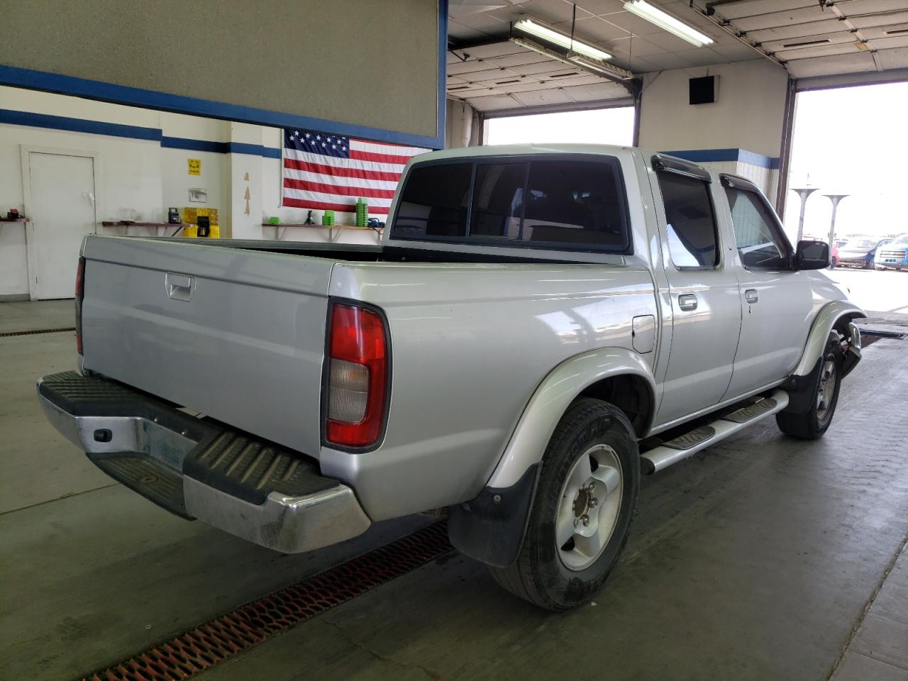 Photo 4 from auction – 2000 NISSAN FRONTIER C with VIN 1N6ED27T1YC344370