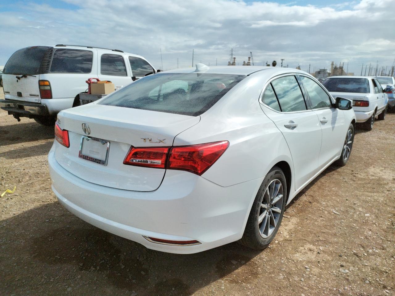 Photo 4 from auction – 2018 ACURA TLX with VIN 19UUB1F34JA008148