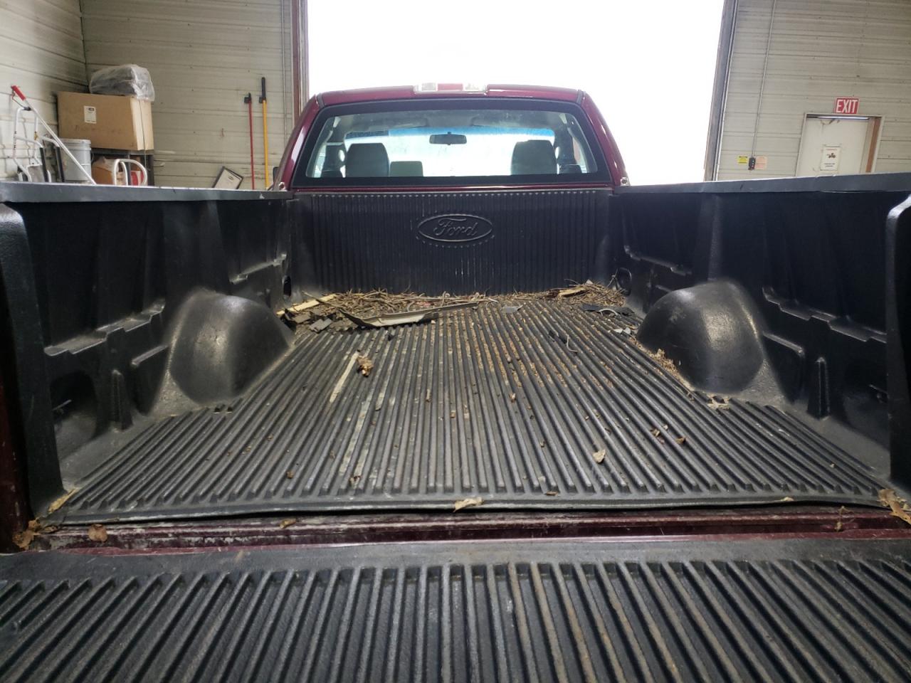 Photo 6 from auction – 2005 FORD F150 with VIN 1FTRF12215NB01732