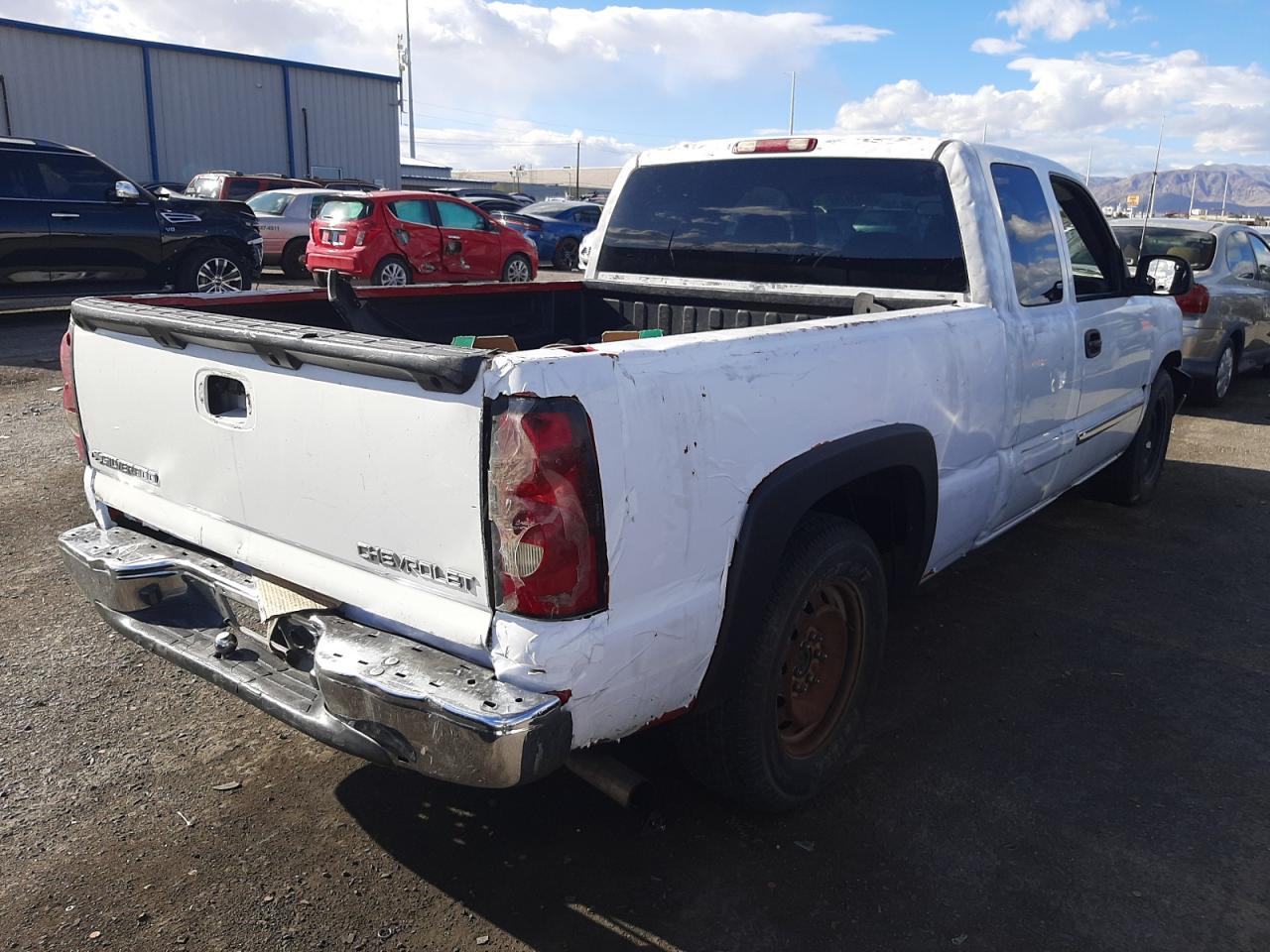 Photo 4 from auction – 2004 CHEVROLET SILVERADO with VIN 2GCEC19V241317919