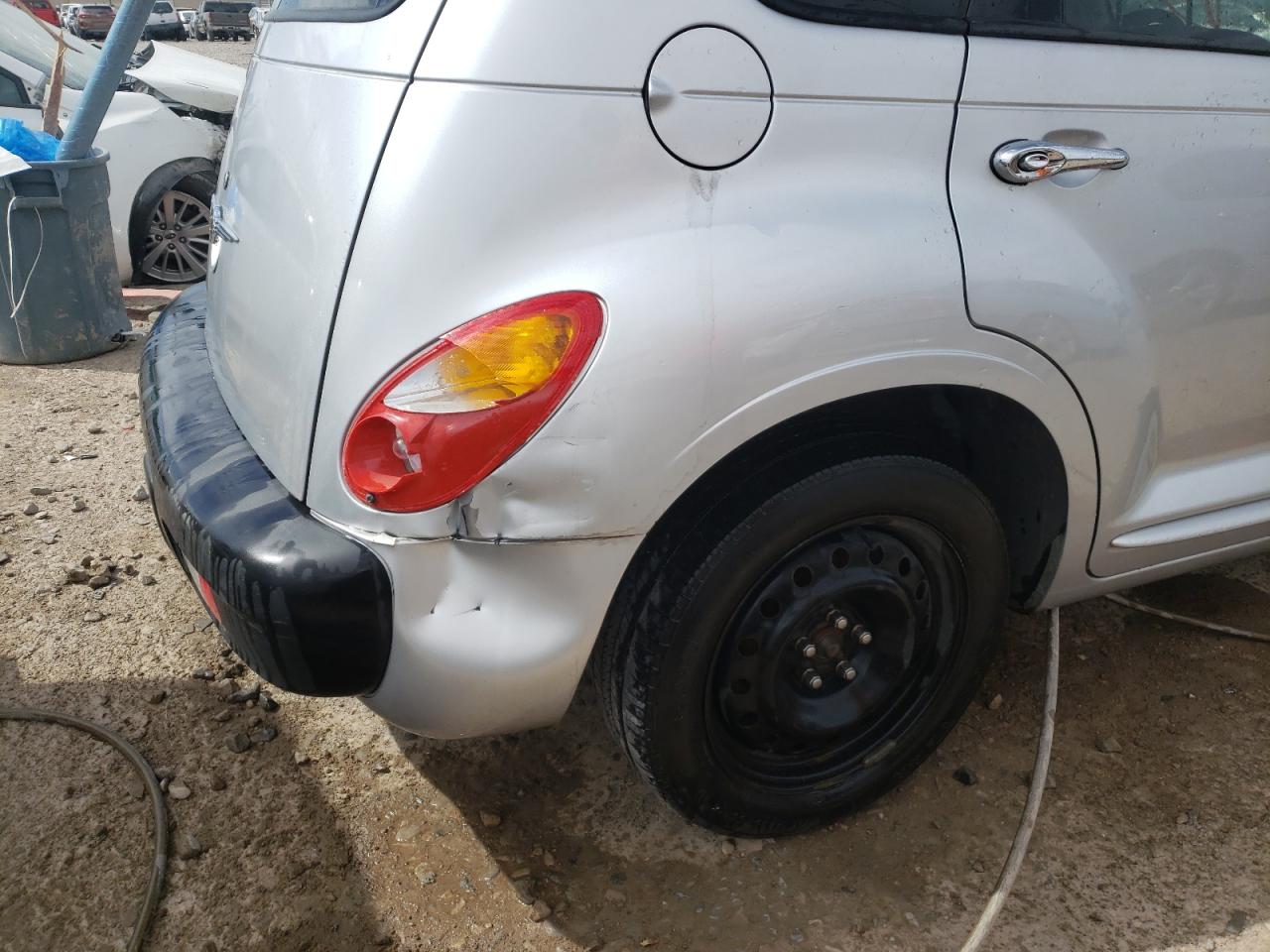 Photo 9 from auction – 2002 CHRYSLER PT CRUISER with VIN 3C8FY68B62T216435
