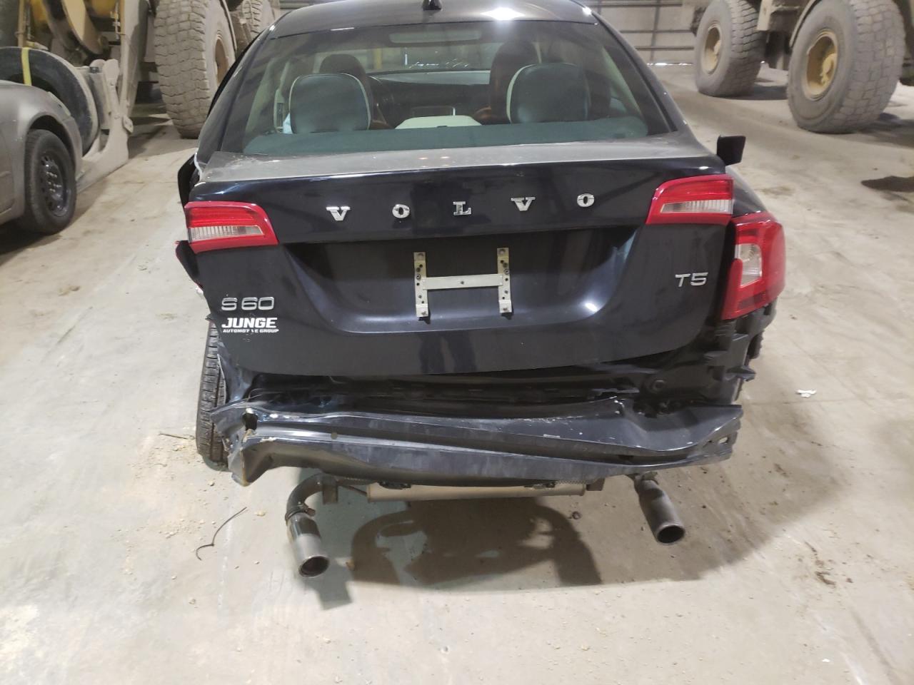 Photo 9 from auction – 2012 VOLVO S60 T5 with VIN YV1622FS3C2082303