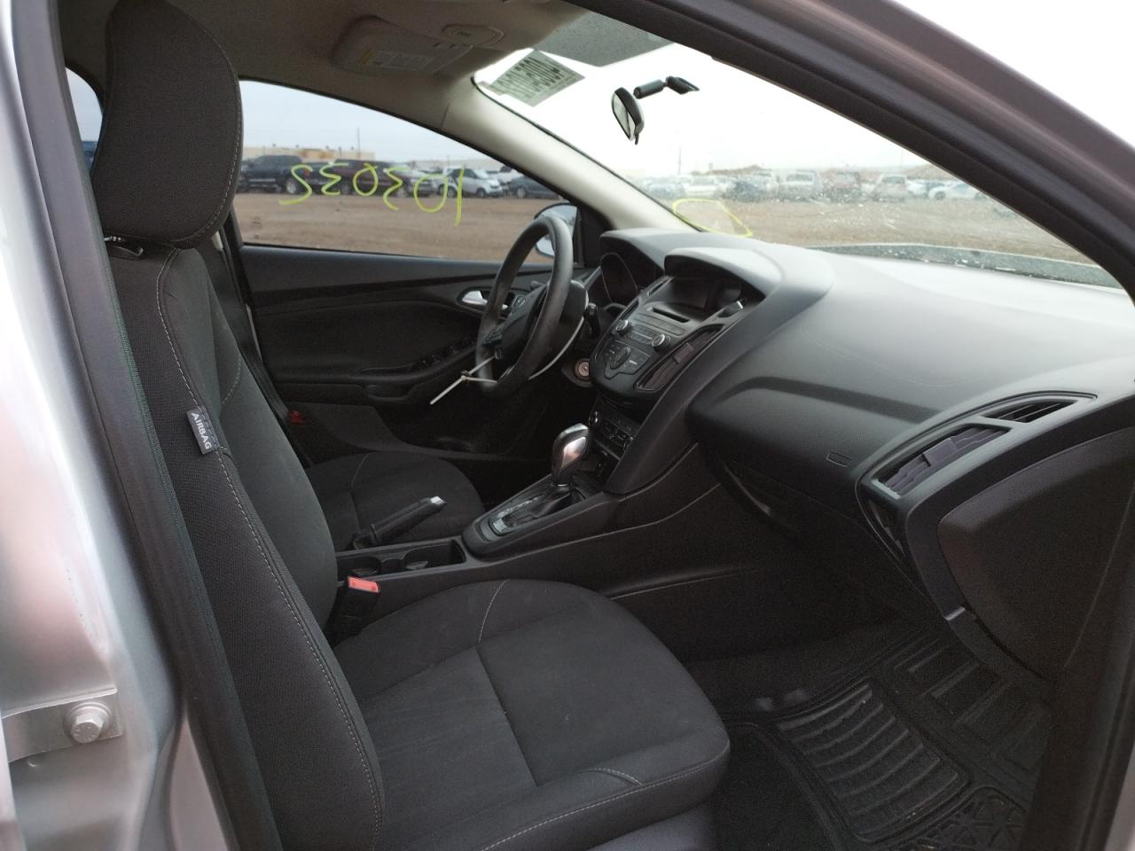 Photo 5 from auction – 2016 FORD FOCUS SE with VIN 1FADP3K26GL338126