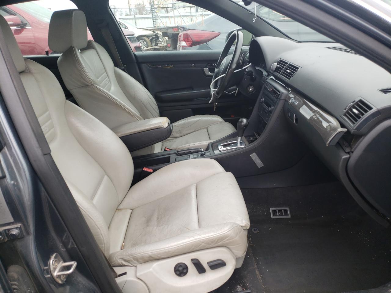 Photo 5 from auction – 2005 AUDI S4 with VIN WAUPL68E45A094942