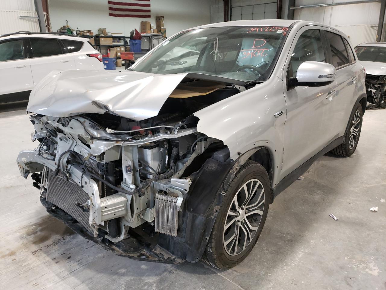 Photo 2 from auction – 2018 MITSUBISHI OUTLANDER with VIN JA4AR3AU0JZ013402
