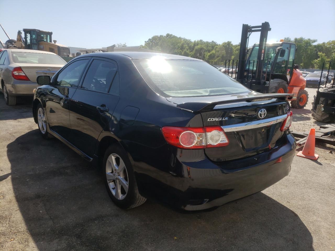Photo 3 from auction – 2011 TOYOTA COROLLA BA with VIN 2T1BU4EE8BC681459
