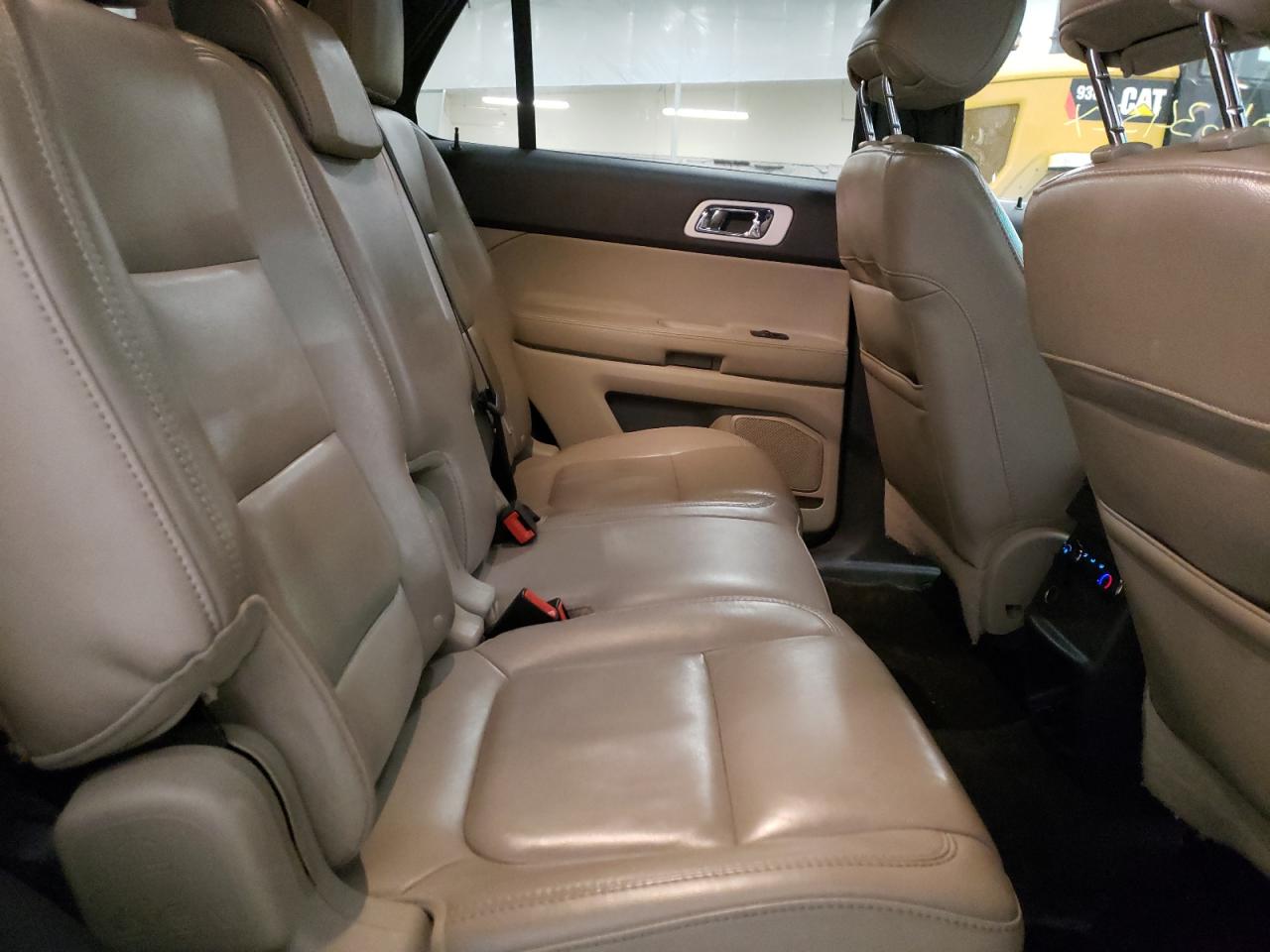 Photo 6 from auction – 2012 FORD EXPLORER X with VIN 1FMHK8D83CGA57666