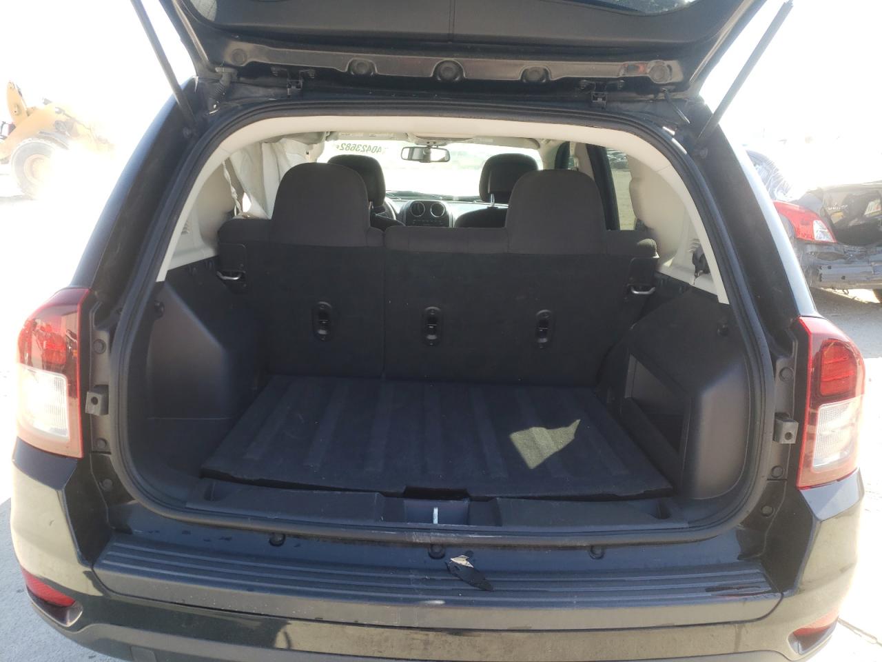 Photo 9 from auction – 2016 JEEP COMPASS SP with VIN 1C4NJCBA6GD560232