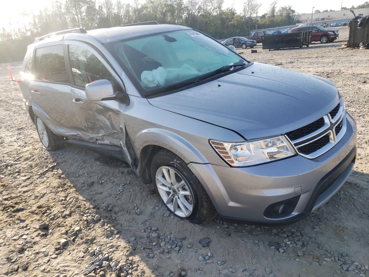 DODGE JOURNEY SE 2019 with VIN 3C4PDCBB5KT836511 - Photo from auction