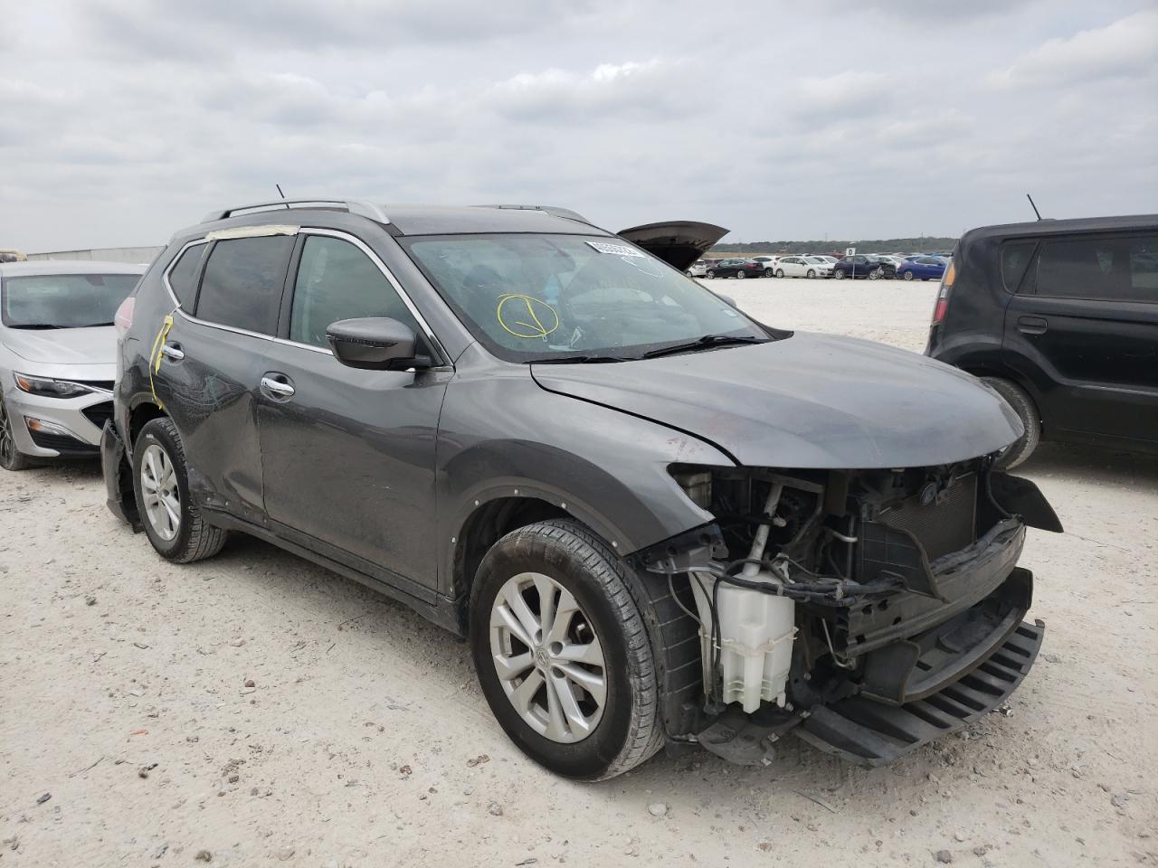 NISSAN ROGUE S 2016 with VIN 5N1AT2MT8GC895026 - Photo from auction