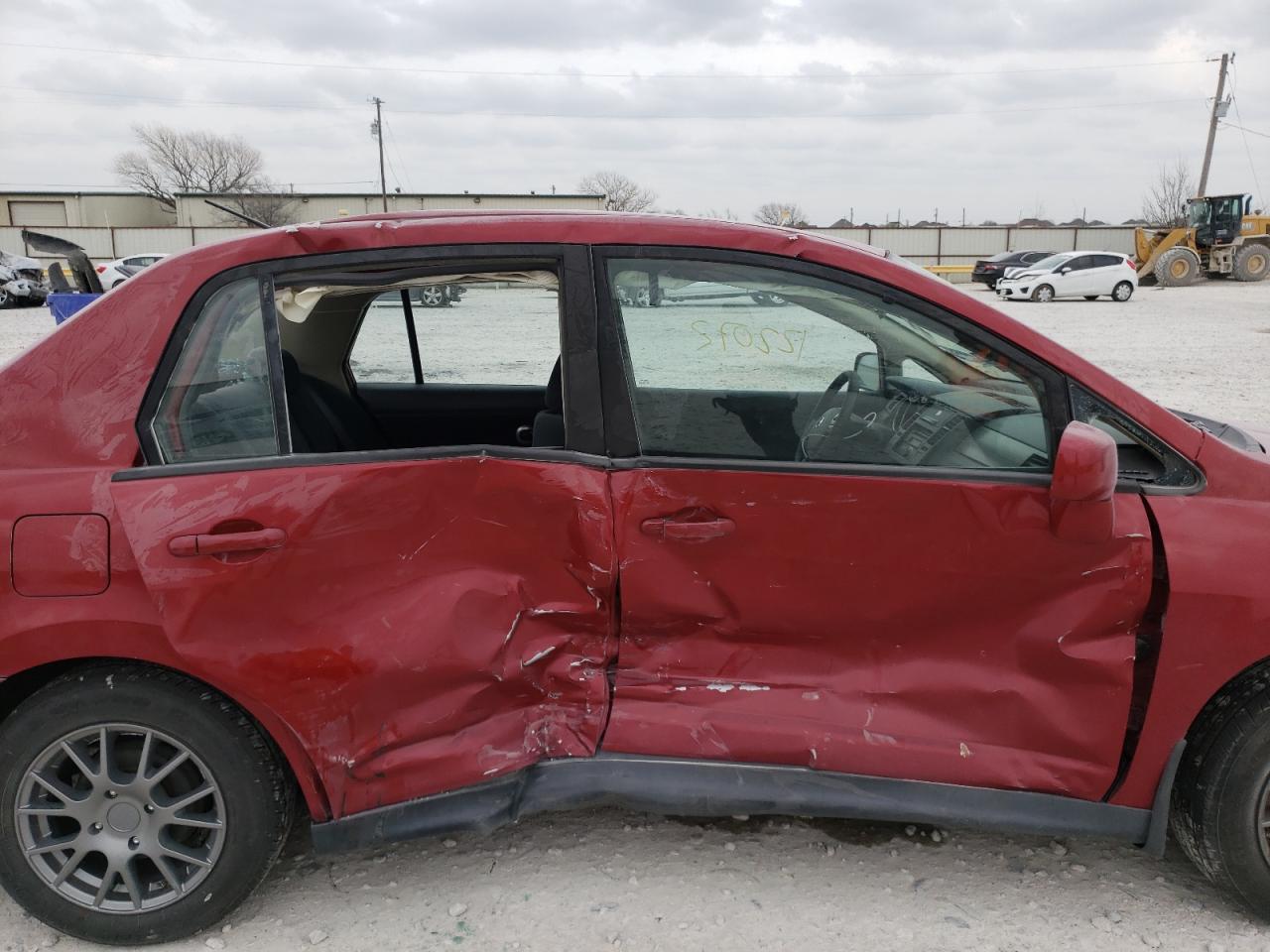 Photo 19 from auction – 2010 NISSAN VERSA S with VIN 3N1BC1AP7AL409427