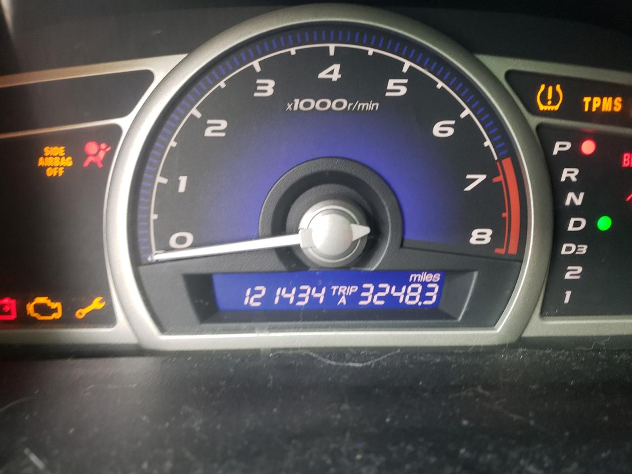 Photo 8 from auction – 2011 HONDA CIVIC LX with VIN 2HGFA1F52BH533323