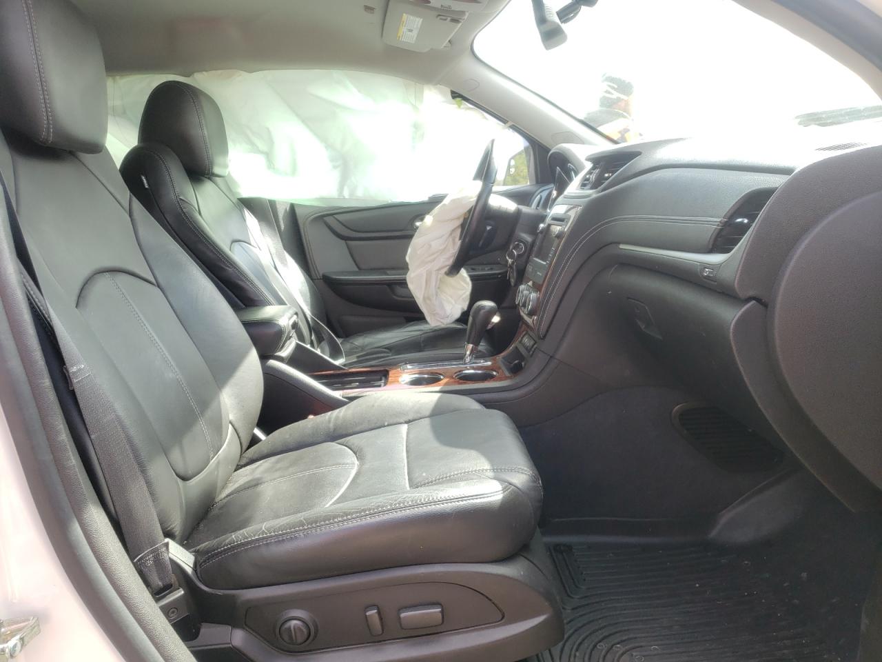Photo 5 from auction – 2014 CHEVROLET TRAVERSE L with VIN 1GNKVHKDXEJ255997
