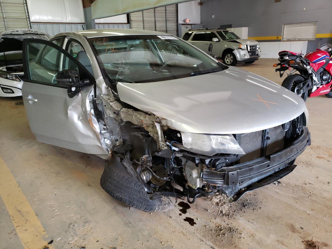Photo 9 from auction – 2012 KIA FORTE EX with VIN KNAFU4A29C5481117