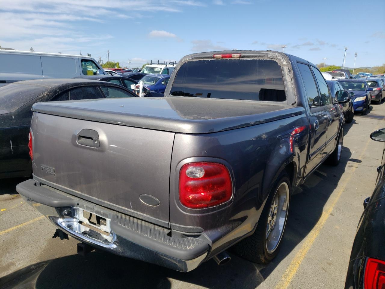 Photo 4 from auction – 2003 FORD F-150 with VIN 1FTRW076X3KB93377