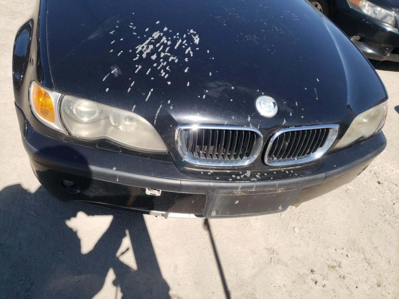 Photo 9 from auction – 2003 BMW 330 I with VIN WBAEV53403KM29468