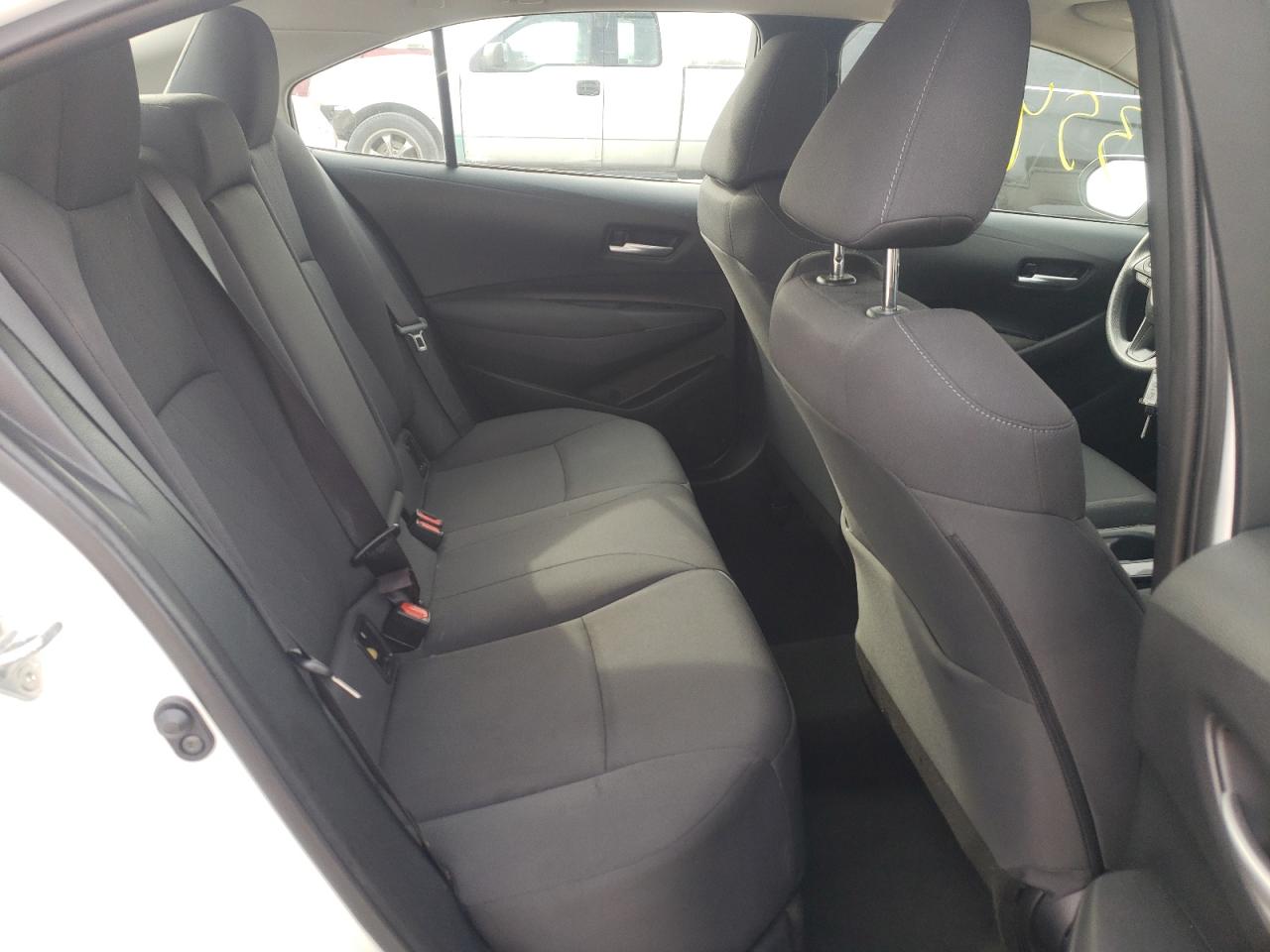 Photo 6 from auction – 2020 TOYOTA COROLLA LE with VIN 5YFEPRAE7LP096834