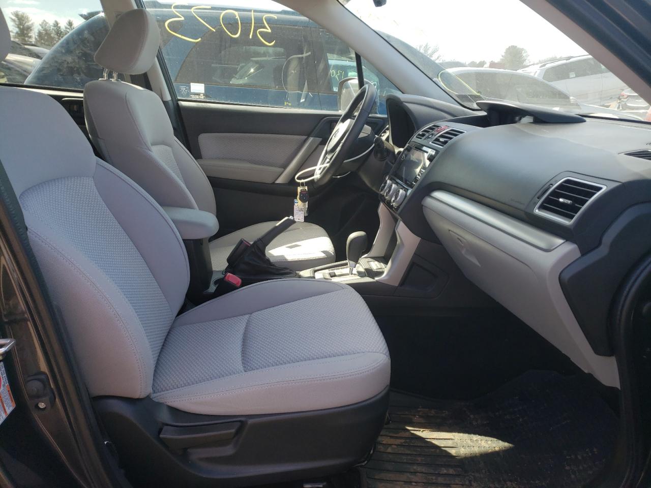 Photo 5 from auction – 2017 SUBARU FORESTER 2 with VIN JF2SJADCXHH452004