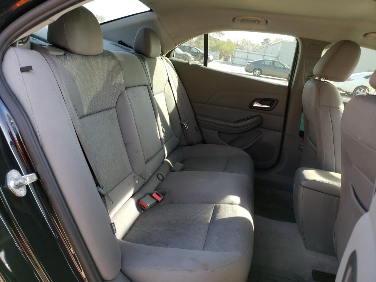 Photo 6 from auction – 2015 CHEVROLET MALIBU LS with VIN 1G11B5SL2FF209810