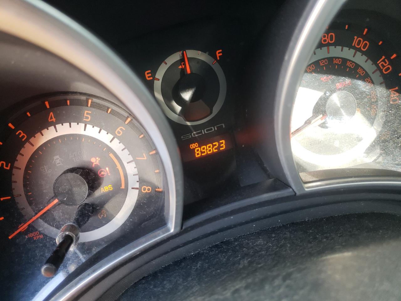 Photo 8 from auction – 2015 TOYOTA SCION TC with VIN JTKJF5C70F3093918
