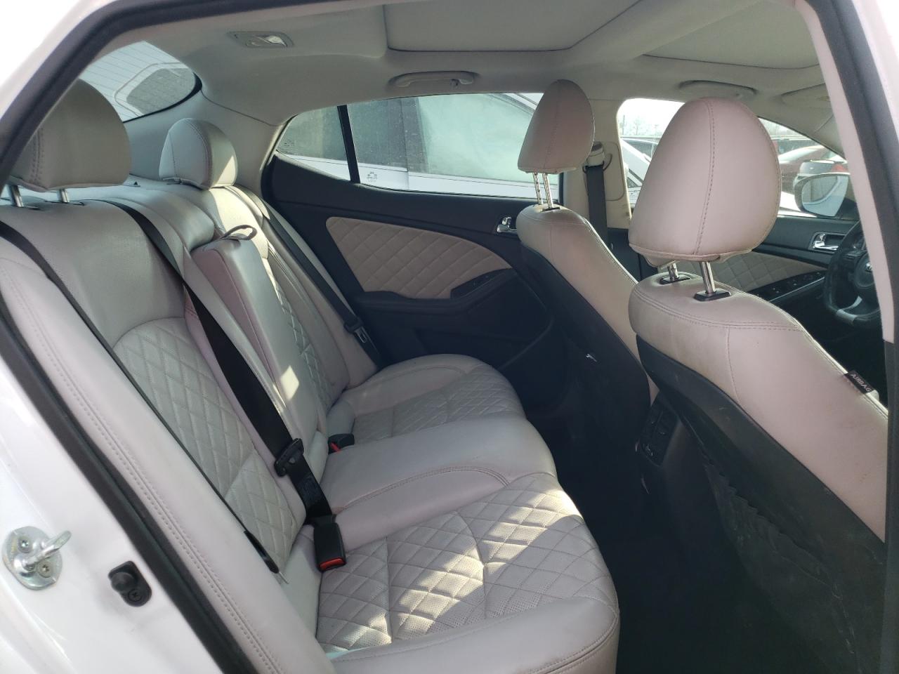 Photo 6 from auction – 2015 KIA OPTIMA SX with VIN 5XXGR4A69FG475099