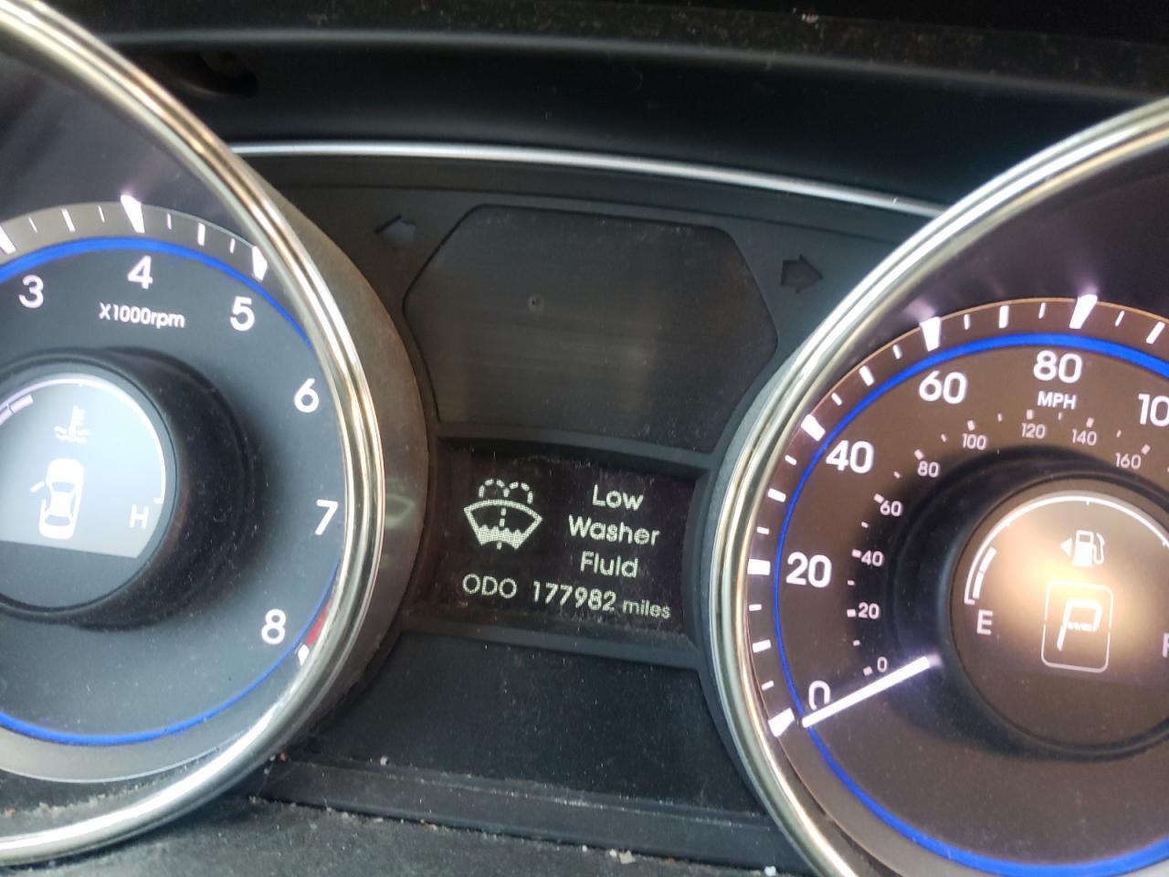 Photo 8 from auction – 2011 HYUNDAI SONATA SE with VIN 5NPEC4AC9BH139224