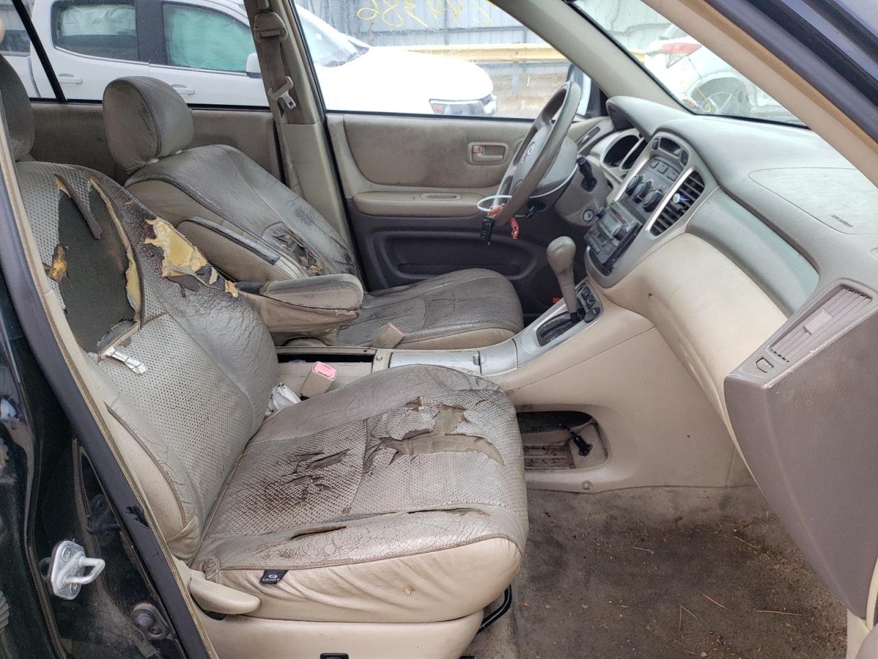 Photo 5 from auction – 2005 TOYOTA HIGHLANDER with VIN JTEDP21A950062225