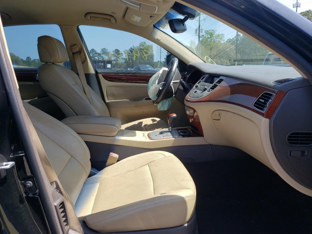 Photo 5 from auction – 2012 HYUNDAI GENESIS 3. with VIN KMHGC4DD1CU158124