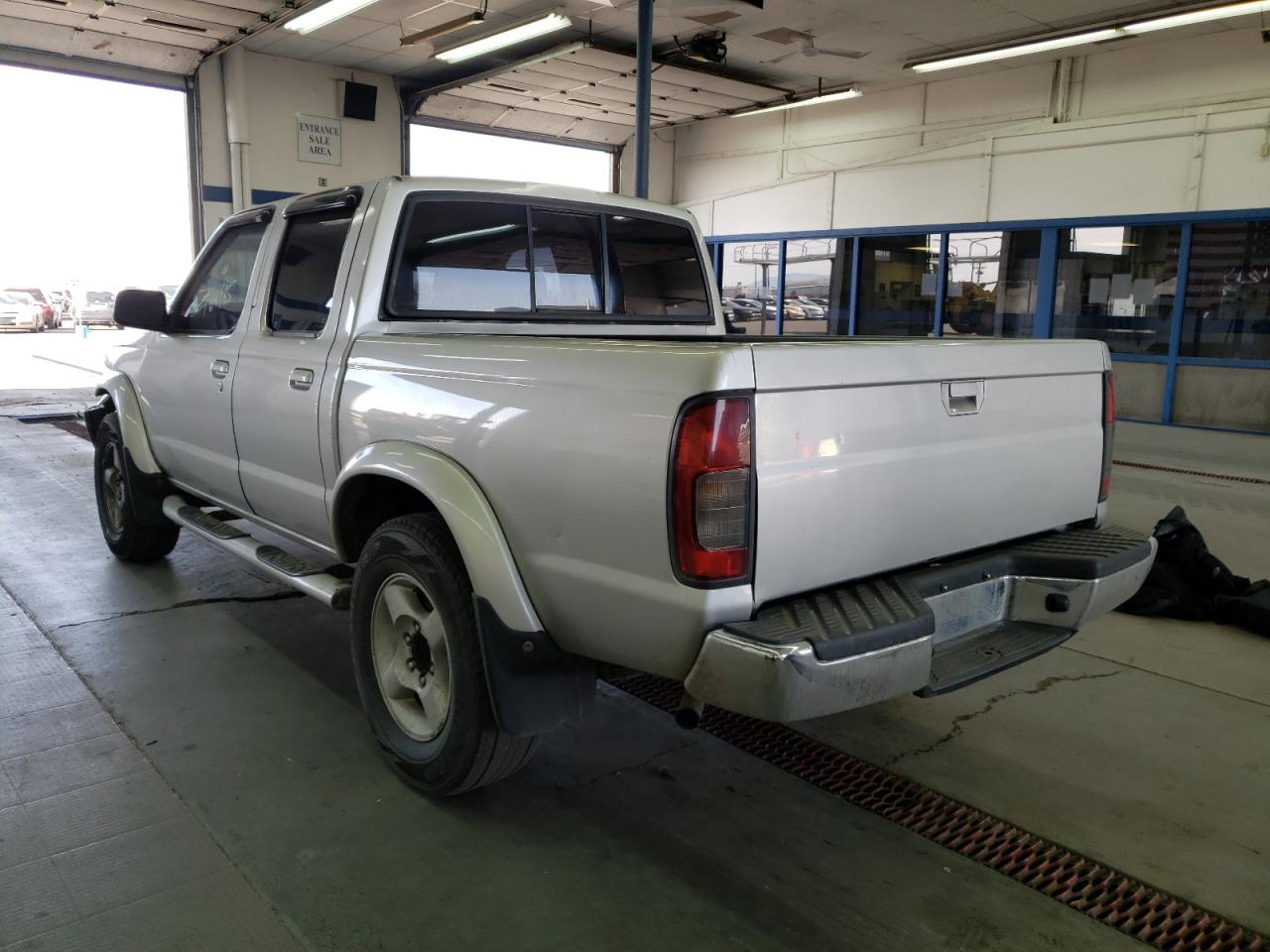 Photo 3 from auction – 2000 NISSAN FRONTIER C with VIN 1N6ED27T1YC344370