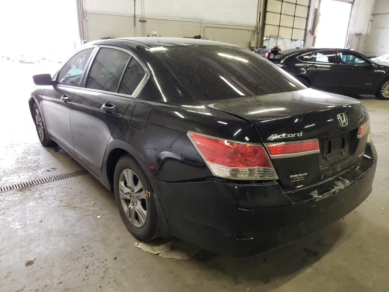 Photo 3 from auction – 2011 HONDA ACCORD with VIN 1HGCP2F68BA139193