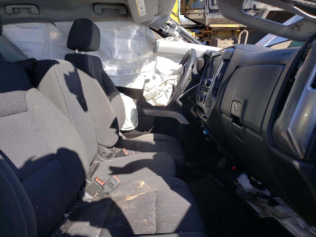 Photo 5 from auction – 2016 CHEVROLET SILVERADO with VIN 1GCVKREC2GZ174214