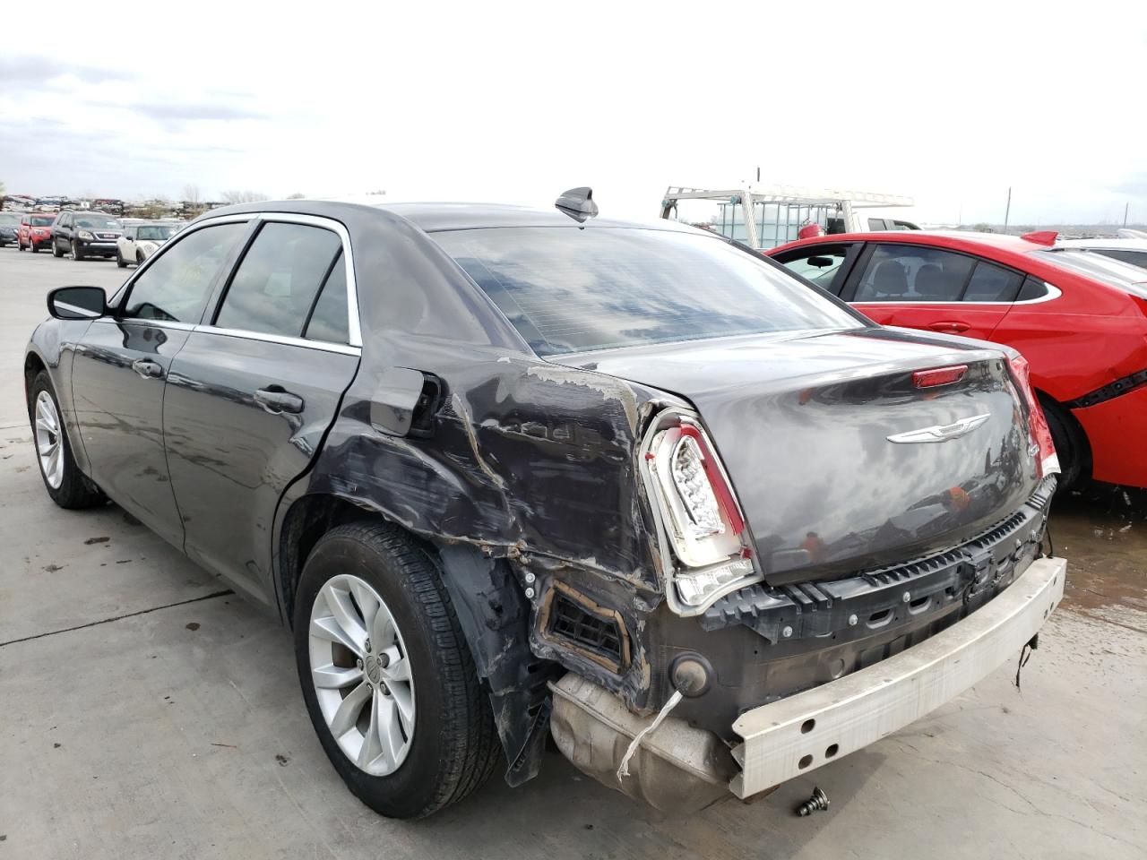 Photo 3 from auction – 2015 CHRYSLER 300 LIMITE with VIN 2C3CCAAG3FH766366