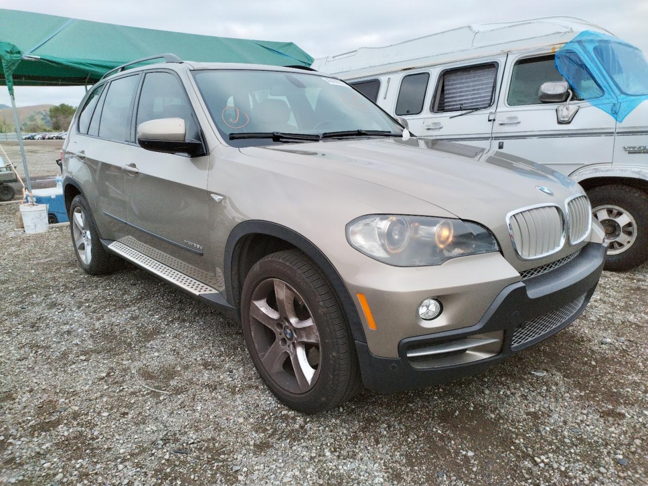 BMW X5 XDRIVE3 2010 with VIN 5UXFF0C57ALT76435 - Photo from auction