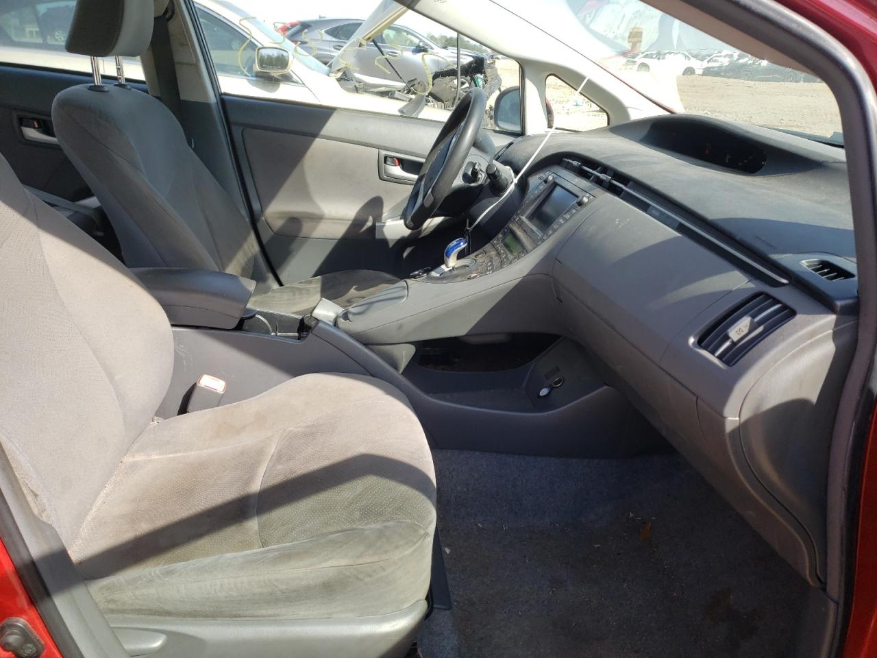 Photo 5 from auction – 2011 TOYOTA PRIUS with VIN JTDKN3DU9B0287737